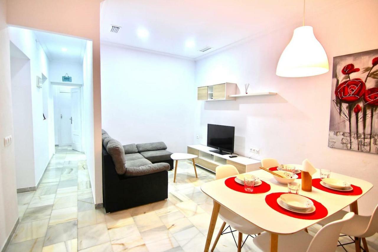 Appartamento Apartamento MONÍSIMO en el corazón de CÁDIZ Esterno foto